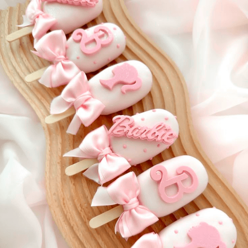 Chocolate-Covered Cake Pops (Eskimo Cake) (1 dz)