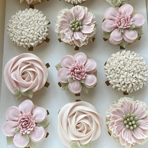 Cupcakes with Flowers  (1 dz)