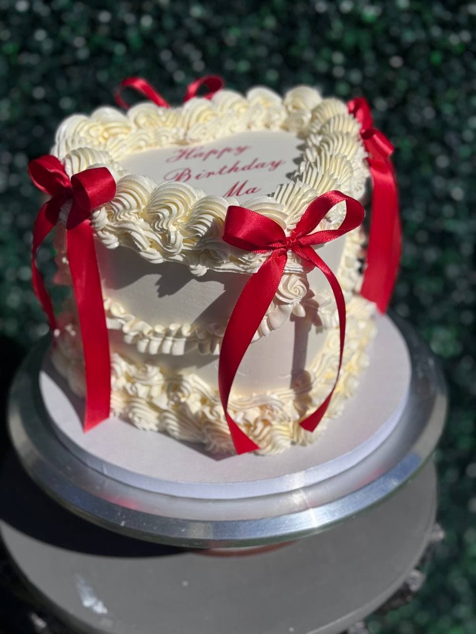 Vintage style cake (6 inch)